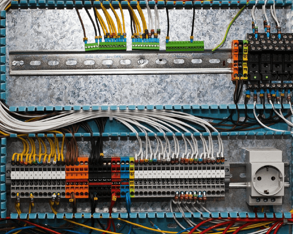 Técnico Laboral en Electricidad Industrial - Corporación Unisystem de Colombia